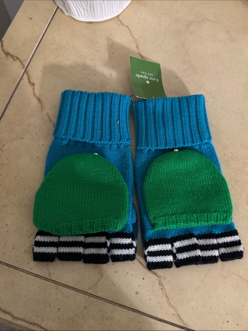 kate spade Pop Top Beanie Mittens NWT